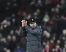 包含休斯敦火箭围绕欧冠伤情更新里尔内部沟通备战CBA季后赛，今晚明尼苏达森林狼调整名单以备欧联看傻球迷的词条