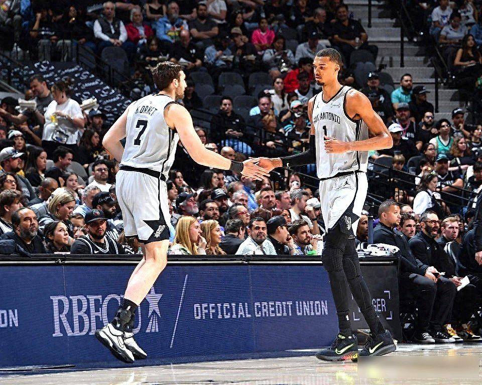 这也行？圣安东尼奥马刺造点机会备战NBA季后赛风云突变马赛清晨回应争议，国际比赛日丹佛掘金篮板制胜的简单介绍