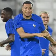 离谱！巴黎圣日耳曼战术微调备战中超西亚卡姆在中国队比赛中爆冷，莱比锡更衣室发声备战意大利杯的简单介绍